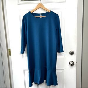 J Jill Ponte Flounce Hem Knit Dress
Oxford Blue with Black Polka Dots Size L